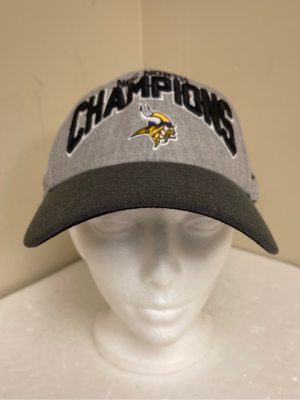 New Era NFL Football NFC North Champions Minnesota Vikings Hat Cap Adjustable